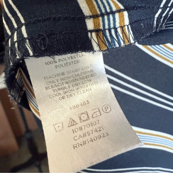 Ann Taylor Navy Blue Striped Roll-Tab Sleeve Scoop Neck Blouse Top Size XL - Picture 6 of 7